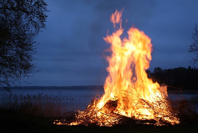 oheň u vody.jpg